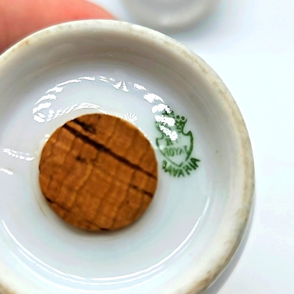 HC Royal Bavaria salt and pepper shakers floral and gold design - Picture 5 of 7